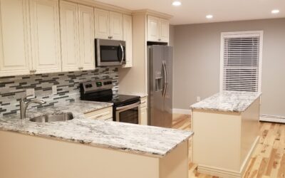 Kitchen Remodeling / Kitchen Cabinets / Hardwood Flooring in Windham, NH